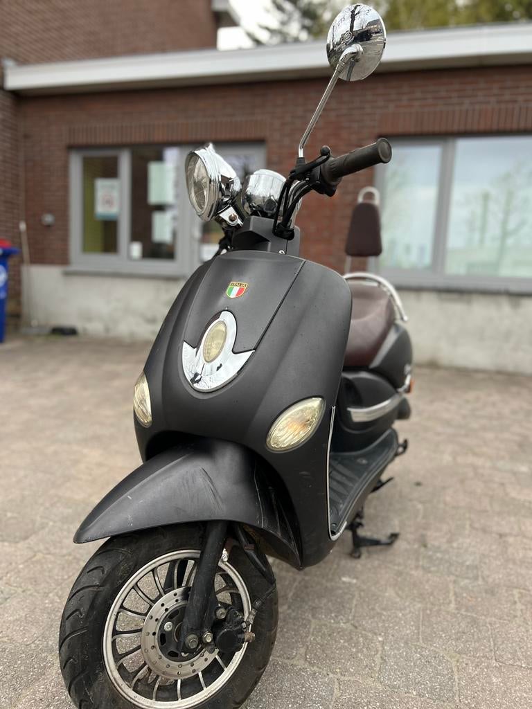 Scooter Piermonte klasse A, Enlèvement, Classe A (25 km/h), Essence