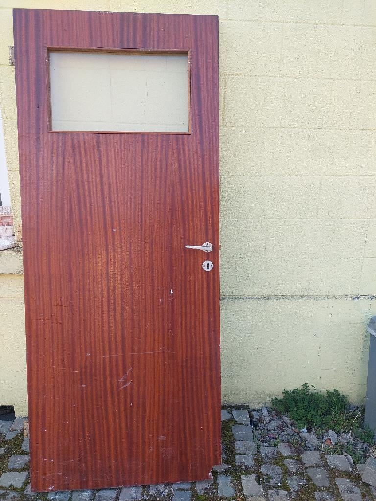 Porte en bois vitré trè bonne état diments. 83x200Prix55 eur, Enlèvement, Bois
