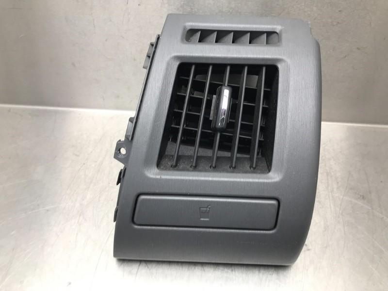 DIVERS Toyota Prius Plus (ZVW4) (01-2011/-) (|5562047070|), Utilisé, Toyota