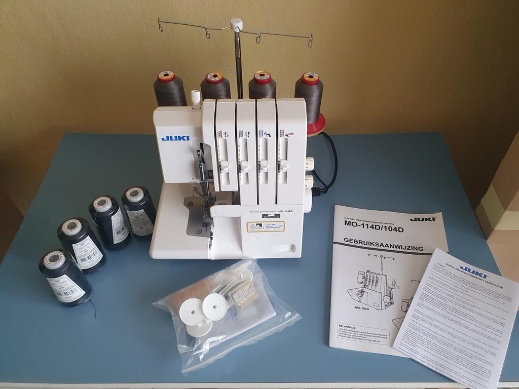Juki MO-114D overlock naaimachine, Hobby en Vrije tijd, Ophalen, Zo goed als nieuw, Naaimachine