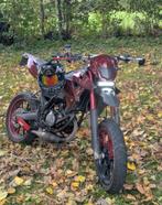 Unieke Schakelbrommer 70cc, Ophalen, Klasse B (45 km/u), 6 versnellingen, 70 cc