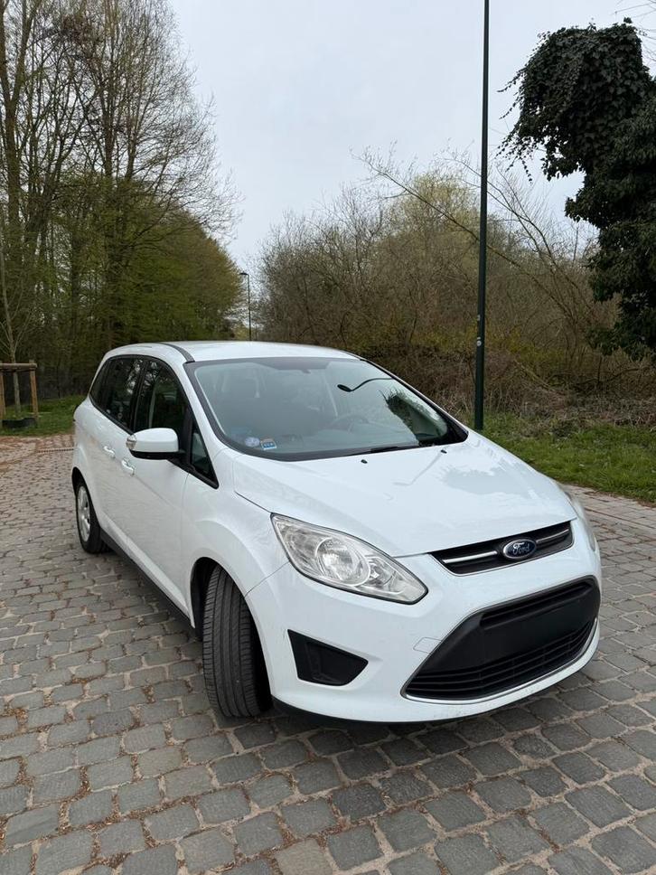 Ford Grand C-Max, Autos, Ford, Particulier, C-Max, Vitres électriques, Essence, Euro 5, Berline, 5 portes, Boîte manuelle, Blanc