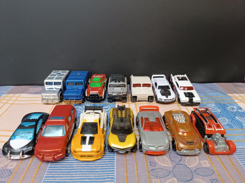 Hot Wheels - Hotwheels - Fantasy - Hummer - Racing, Kinderen en Baby's, Ophalen of Verzenden, Zo goed als nieuw