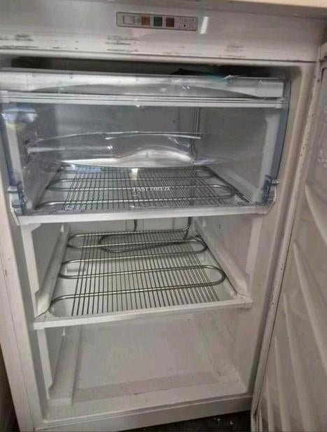 Diepvries tafel model, Ophalen