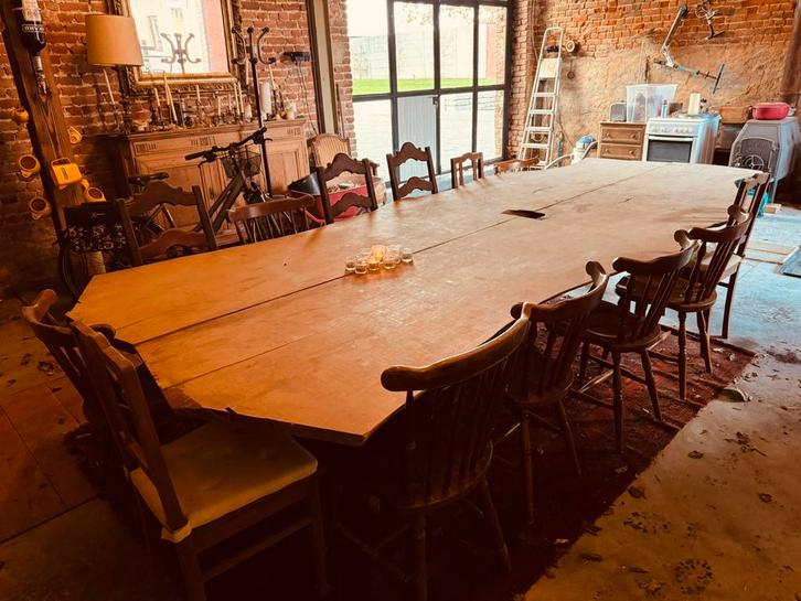 Mooie houten eiken tafel 4,20 m. op 1,80 m. voor 18 personen, Antiek en Kunst, Antiek | Meubels | Tafels, Ophalen