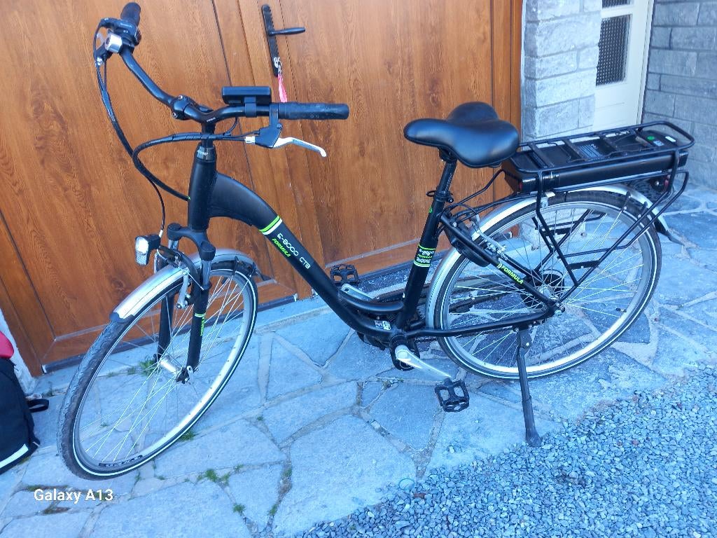 ELEKTRISCHE FIETS VOOR DAMES, Fietsen en Brommers, Elektrische fietsen, Gebruikt, 51 tot 55 cm, 50 km per accu of meer, Ophalen