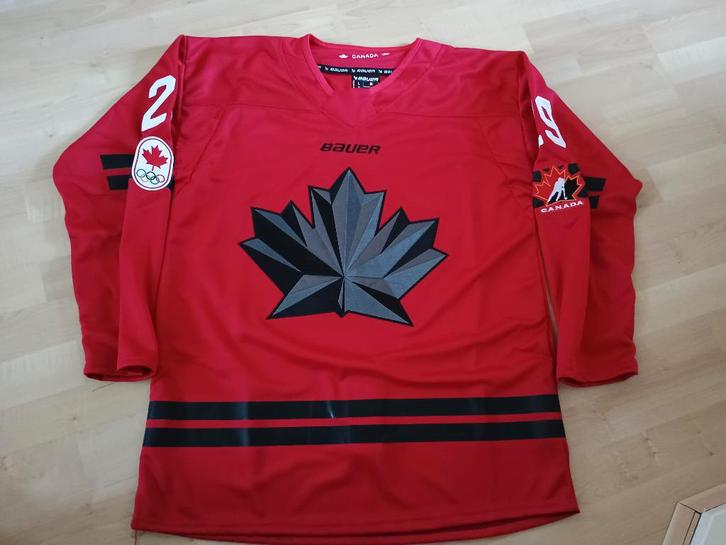 Team Canada Jersey MacKinnon maat: L, Sport en Fitness, IJshockey, Nieuw, Kleding, Ophalen of Verzenden