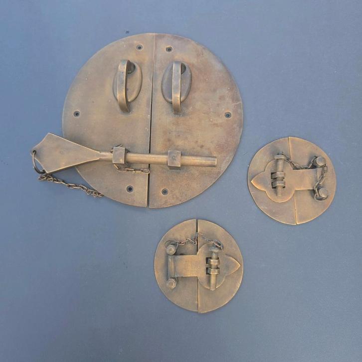 Quincaillerie d'ameublement chinoise authentique  (3), Antiquités & Art, Antiquités | Meubles | Armoires, Enlèvement ou Envoi