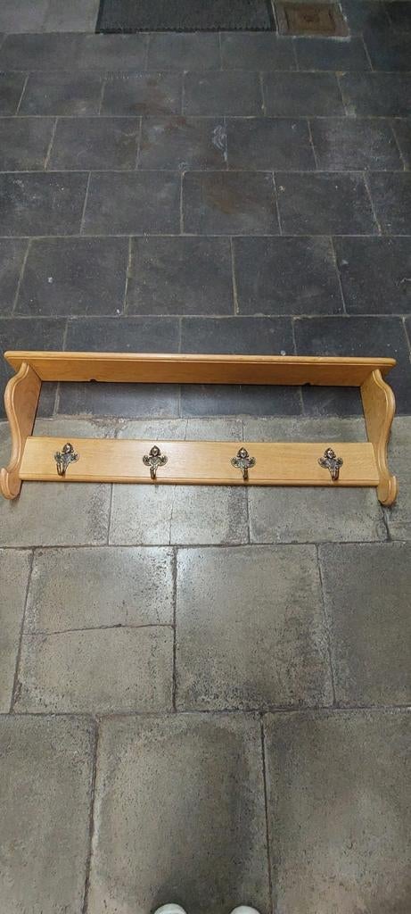 Archelle ou porte manteau, Enlèvement