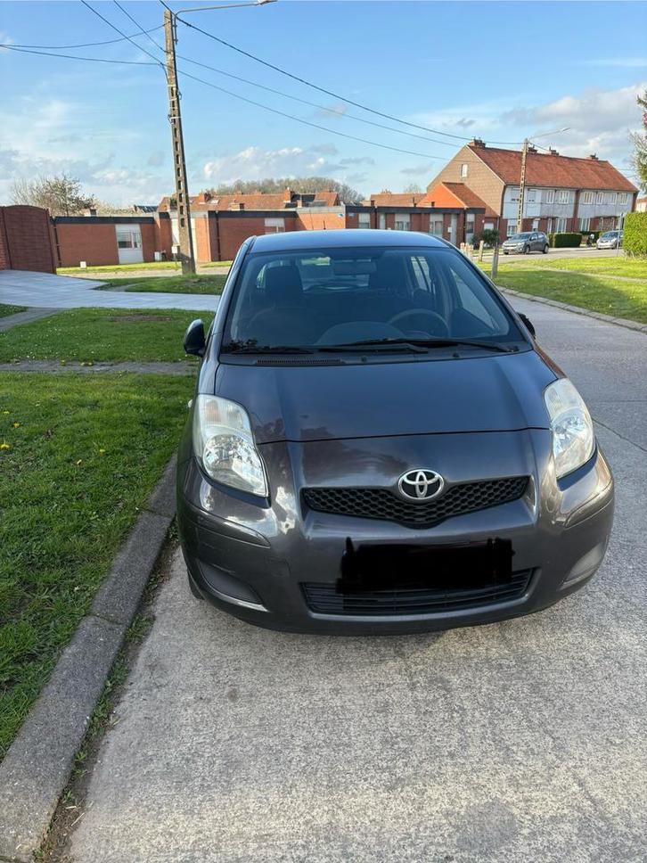 Toyota yaris 1.0, Autos, Toyota, Particulier, Yaris, Essence, Boîte manuelle, Enlèvement
