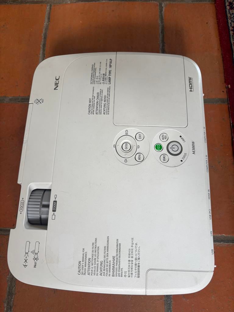 NEC beamer M300W, Audio, Tv en Foto, Beamers, Ophalen, Zo goed als nieuw