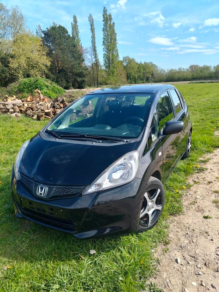 Honda Jazz 1.2 2013 117dKm, clima + attelage. Garantie 1 an., Autos, Honda, Entreprise, Boîte manuelle, 5 portes, 5 places