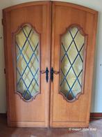 Dubbele houten deuren met loodglas, Ophalen