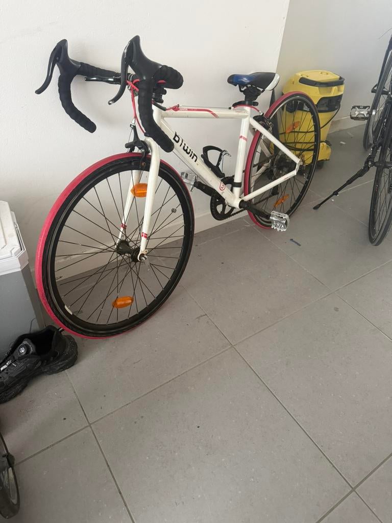 B'twin Kinderracefiets junior concept triban 3, Ophalen, Zo goed als nieuw