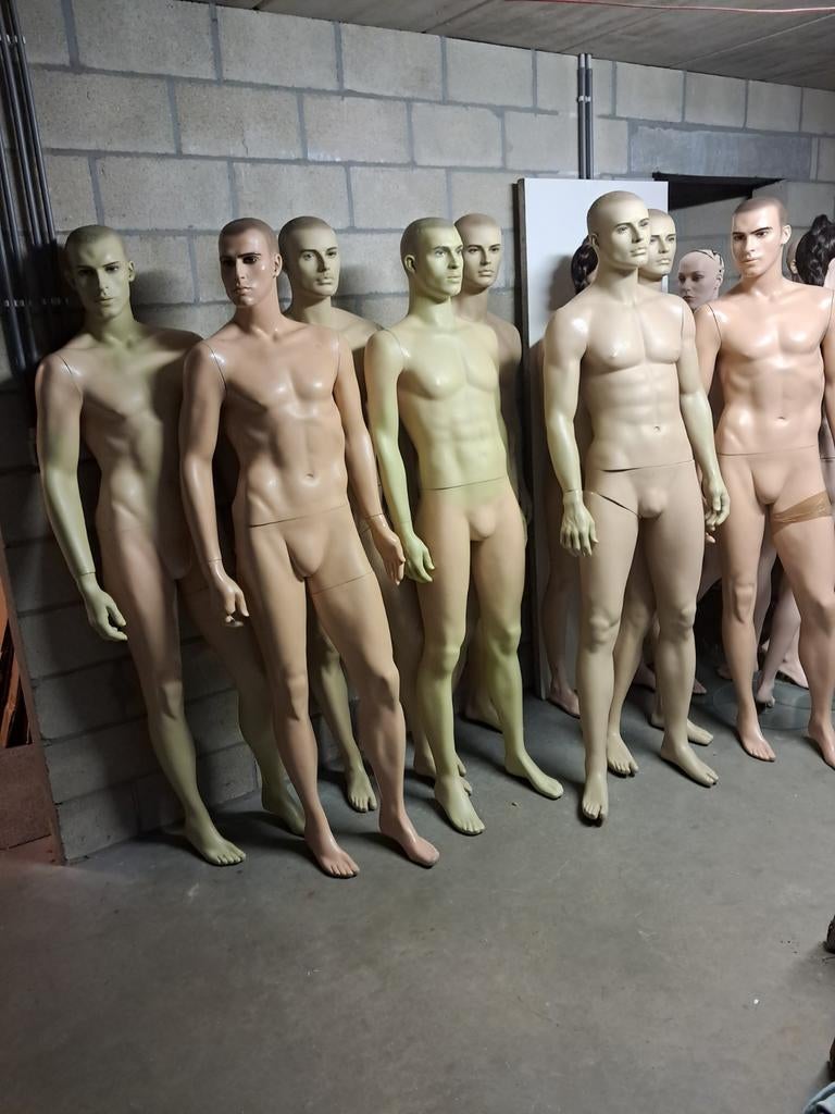 Realistische heren paspoppen militaria paspop etalagepop, Antiek en Kunst, Ophalen