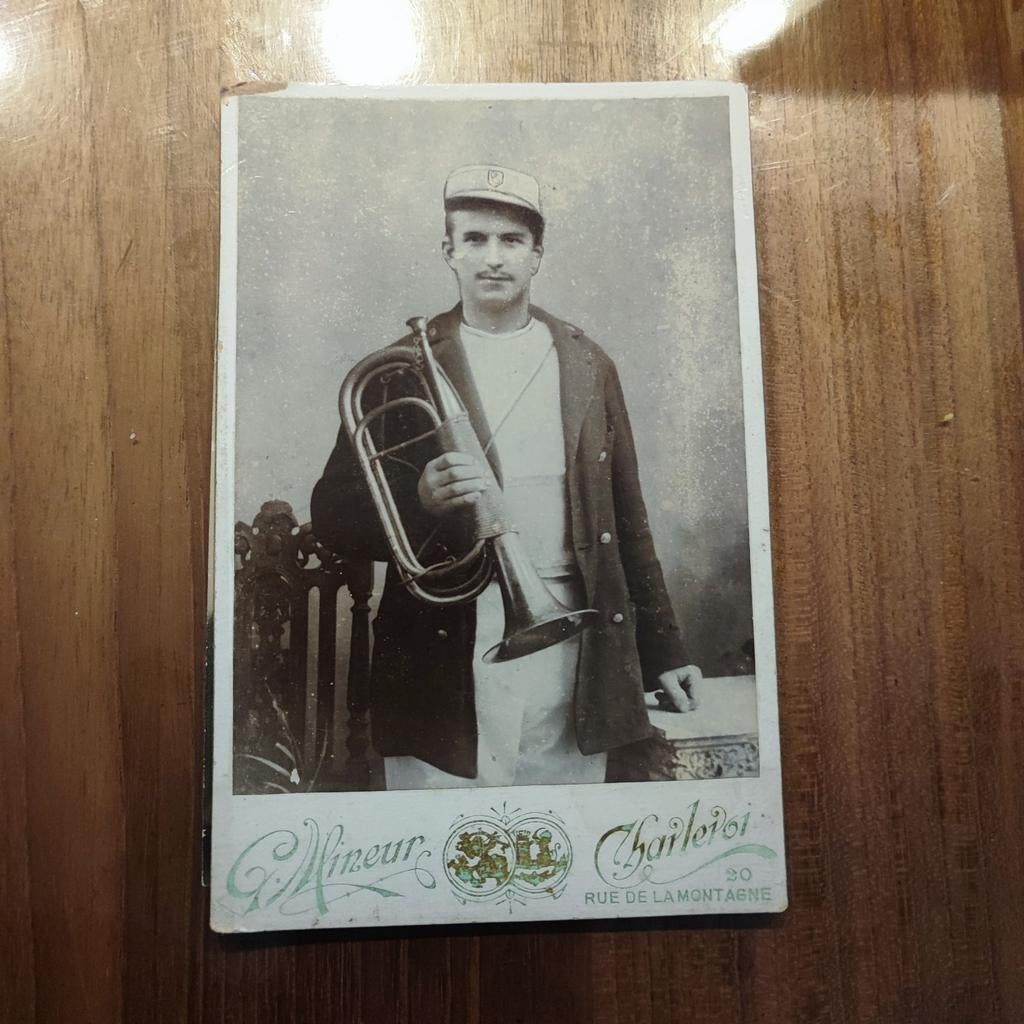 G. Soldat mineur à cartes cartonné avec claroon, Collections, Photos & Gravures, Enlèvement ou Envoi