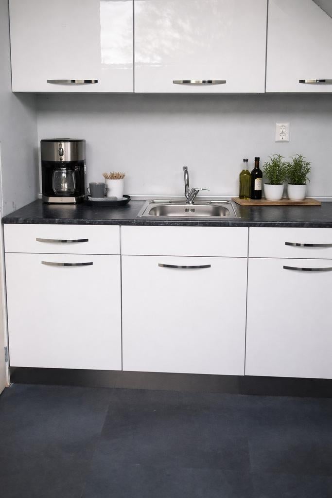 Quantité : 20 pièces
unités de cuisine, Maison & Meubles, Enlèvement, Blanc