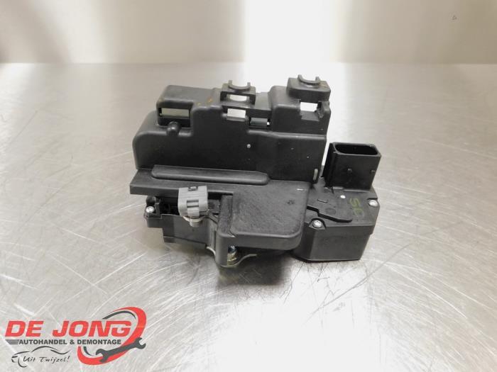 Serrure portière mécanique 4portes avant gauche d'un Opel, -, Opel, 3 mois de garantie, Utilisé