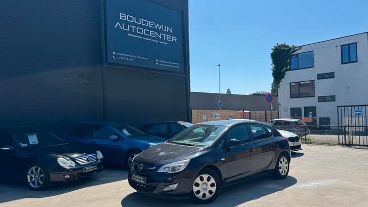 Opel Astra 1.6Benzine 2009 163.xxxkm/Airco,Sensoren,Cruise, Auto's, Opel, Bedrijf, Te koop, Astra, ABS, Airbags, Airconditioning