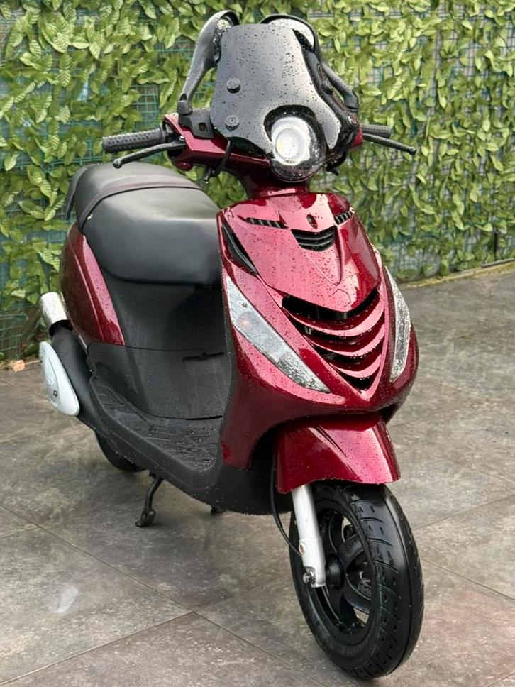 Piaggio Zip 2t Classe A 70cc, Vélos & Vélomoteurs, Scooters | Marques Autre, Neuf, Classe A (25 km/h), Essence, Enlèvement ou Envoi