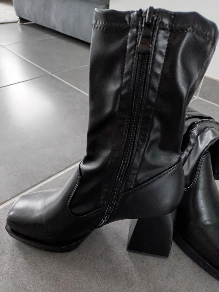 Dameslaarzen, Ophalen