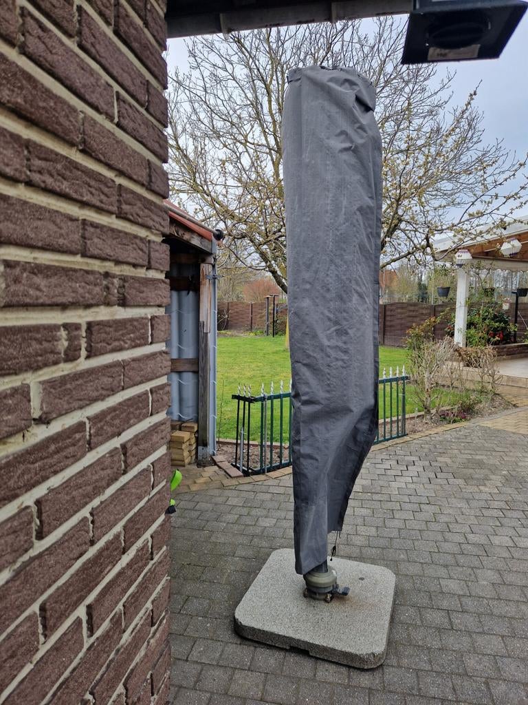 Grote parasol, 3x3 meter, in goede staat, draait 360 graden,, Jardin & Terrasse, Enlèvement