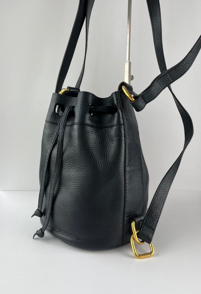 Authentic Delvaux Dark Navy Leather Bucket Bag, Handtassen en Accessoires, Tassen | Damestassen, Zo goed als nieuw, Schoudertasje