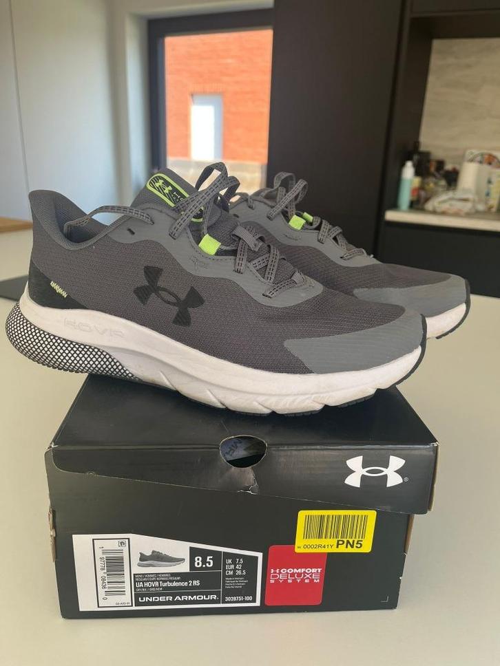 Under Armour TURBULENCE 2 RS - Hardloopschoenen, Kleding | Heren, Schoenen, Zo goed als nieuw, Sportschoenen, Overige kleuren
