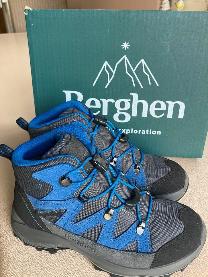 Chaussures de marche enfant taille 34, Sports & Fitness, Alpinisme & Randonnée, Comme neuf, Chaussures, Enlèvement