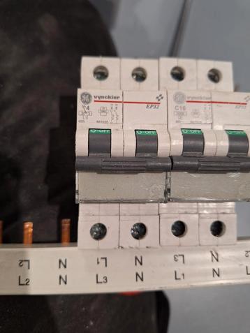 Zekeringen en automaten, Enlèvement, Utilisé