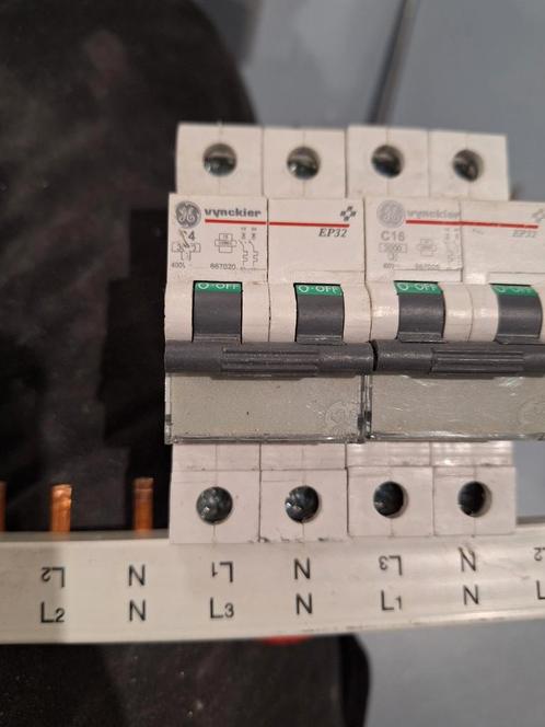 Zekeringen en automaten, Doe-het-zelf en Bouw, Elektriciteit en Kabels, Gebruikt, Ophalen