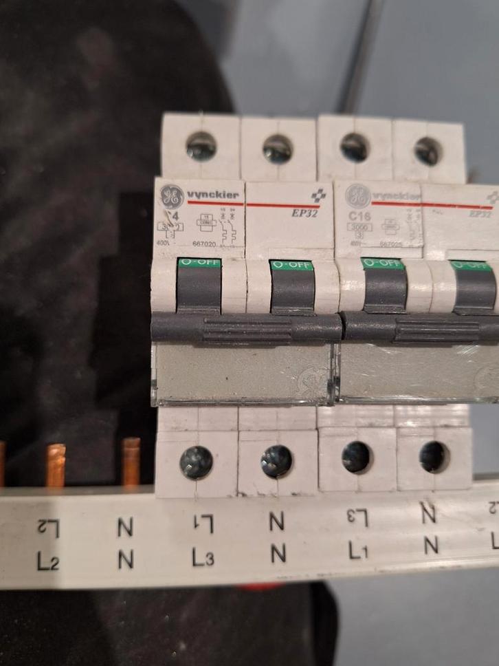 Zekeringen en automaten, Doe-het-zelf en Bouw, Elektriciteit en Kabels, Gebruikt, Ophalen