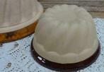 Vintage beige puddingvormpje met een bruine rand, Antiek en Kunst, Ophalen of Verzenden