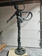 BRONZEN DANSEND NAAKTE DAME 2,35 M HOOG PRACHTIG BEELD !!!, Tuin en Terras, Ophalen, Nieuw, Overige materialen, Mensenbeeld
