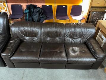 Canapé en cuir marron 3P beschikbaar voor biedingen