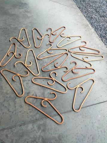 Lot vintage boho bohemian kleerhangers beschikbaar voor biedingen