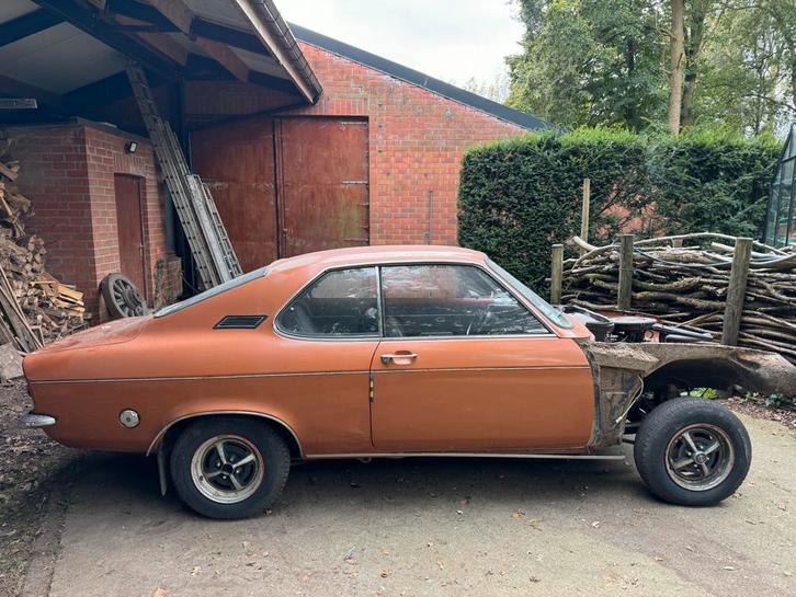 Opel Manta A 1200 LS (1971), Auto's, Opel, Particulier, Manta, Radio, Benzine, Euro 1, Coupé, 3 deurs, Handgeschakeld, Bruin, Zwart