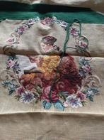 Naaiwerkjes, met wollen garen naaiwerken, Enlèvement