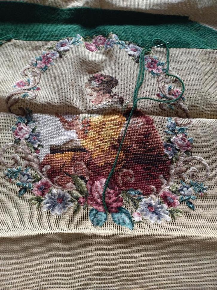 Naaiwerkjes, met wollen garen naaiwerken, Hobby en Vrije tijd, Borduren en Borduurmachines, Ophalen