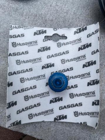 Oil drain plug husqvarna 701 beschikbaar voor biedingen