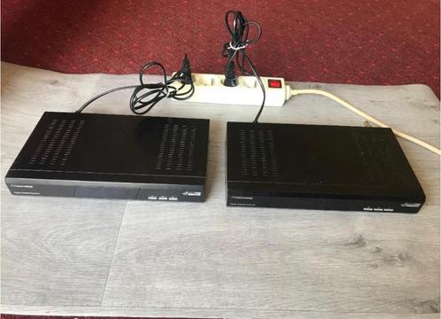 Digital satellite Receiver (2 piéces)., Audio, Tv en Foto, Schotelantennes, Zo goed als nieuw, Verzenden