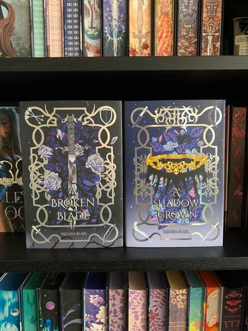 A broken blade / A shadow crown  • Signed bookishbox beschikbaar voor biedingen