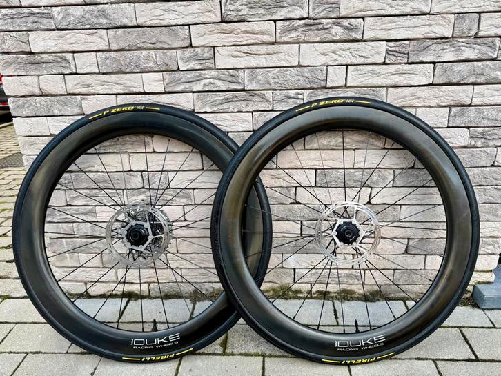 Roues Carbone Duke Baccara 56mm Body Sram, Vélos & Vélomoteurs, Vélos Pièces, Comme neuf, Vélo de course, Enlèvement ou Envoi