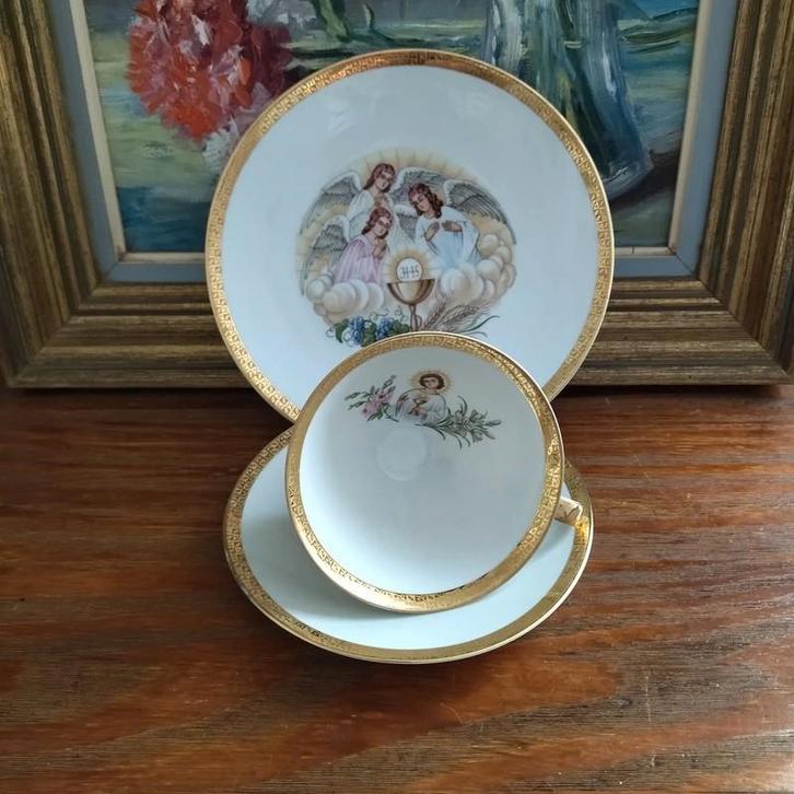 Ensemble souvenir de communion en porcelaine, Antiek en Kunst, Antiek | Servies los, Ophalen of Verzenden
