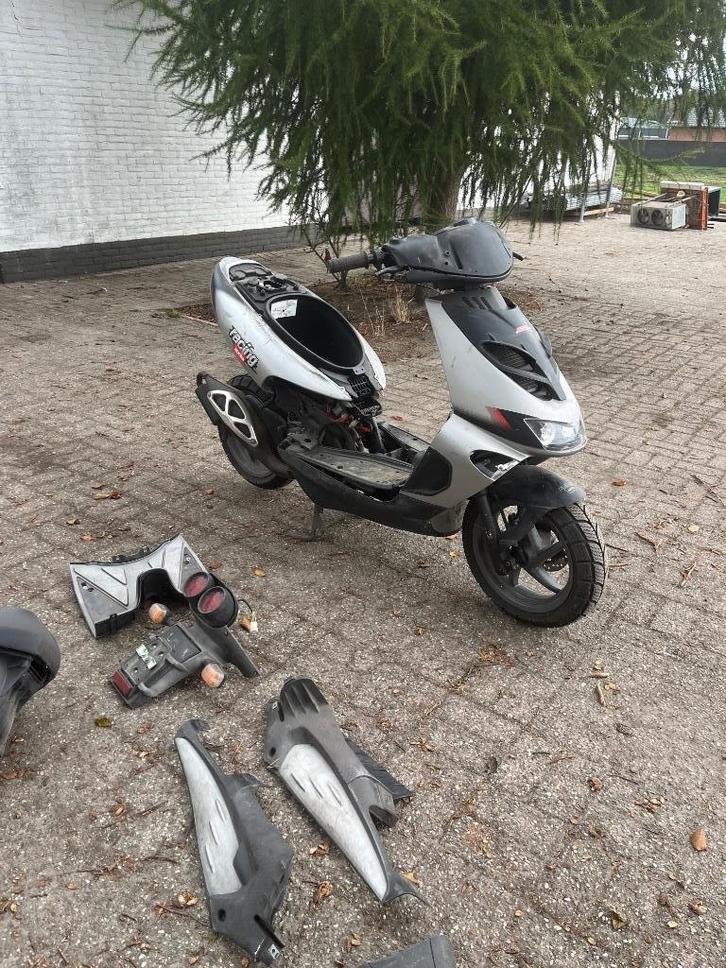 Aprilla sr 50 straat race lc, Fietsen en Brommers, Scooters | Aprilia, Gebruikt, SR 50, Tweetakt, Ophalen