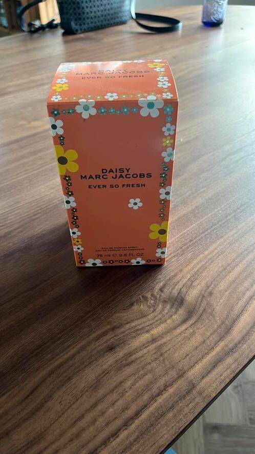 Daisy Marc Jacobs parfum, Handtassen en Accessoires, Uiterlijk | Parfum, Nieuw, Ophalen