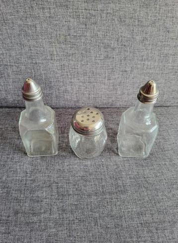 Peper, zout- en suikervatje beschikbaar voor biedingen