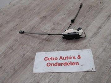 SERRURE DE PORTE AVANT GAUCHE Volkswagen Polo V (6R), Autos : Pièces & Accessoires, Utilisé, Gauche, Volkswagen