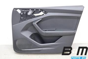 Deur bekleding rechtsvoor Audi A1 GB 82G867134 beschikbaar voor biedingen