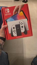 Nintendo Switch OLED Wit met extra's, Ophalen of Verzenden, Zo goed als nieuw, Met 2 controllers, Switch OLED